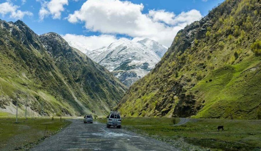 Kazbegi: Juta Valley Day Trip with 4WD Transport - Why Choose This Tour?