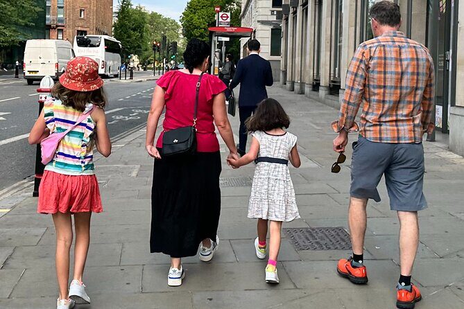 Kid friendly Dublin Highlights Private Guided Tour for Families - Who Will Love This Tour?