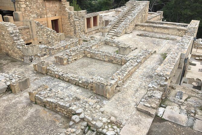 Knossos Palace Skip-the-Line Ticket (Private Guided Tour) - Exploring the Experience: What to Expect