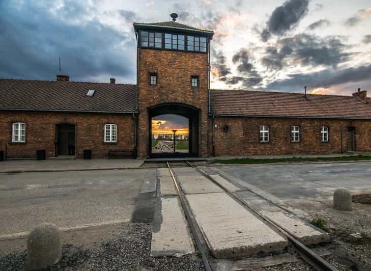 Krakow: Auschwitz-Birkenau Guided Tour with Pickup & Lunch - Is This Tour Worth It?