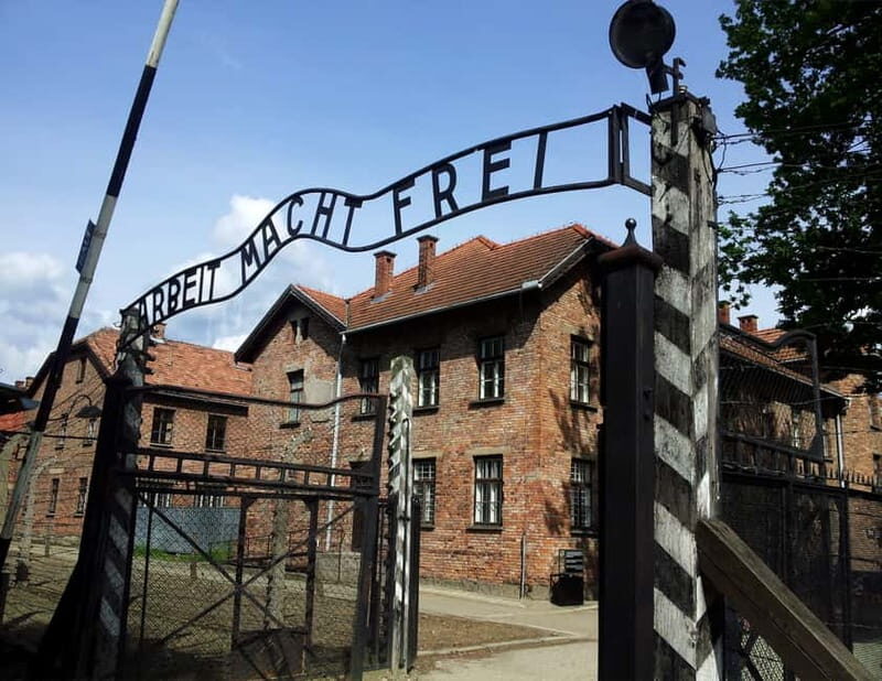 Krakow: Auschwitz-Birkenau Memorial Tour with Optional Lunch - What Past Travelers Say