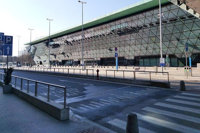Krakow Balice Airport Transfer: Private Round Trip - FAQ