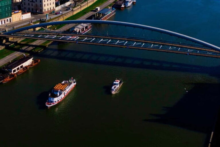 Krakow: Evening or Night Sightseeing Cruise - What to Expect During the Tour