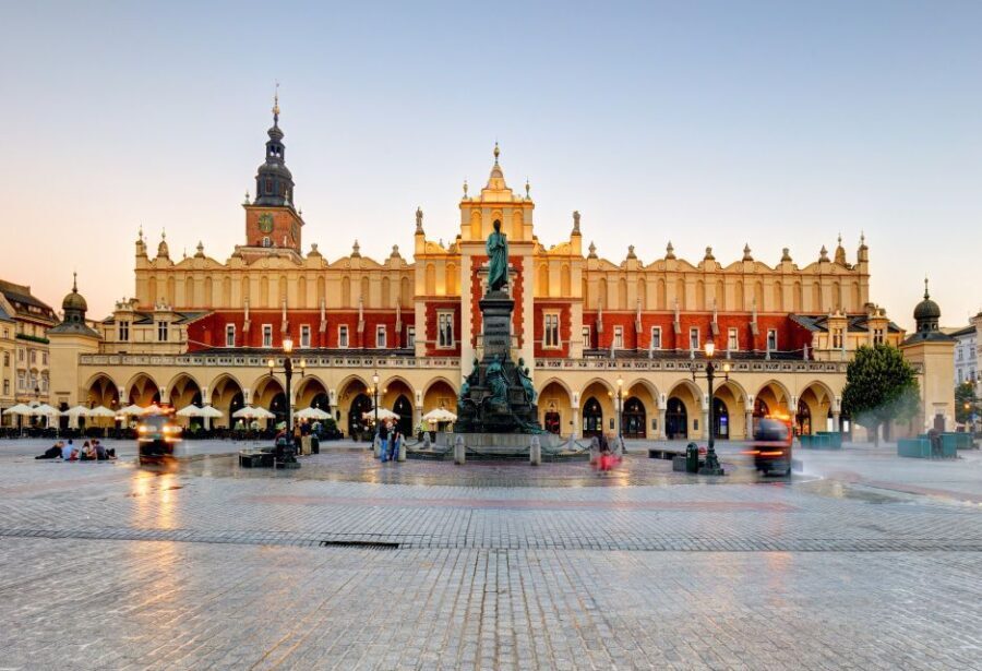 Krakow Old Town and Cloth Hall Private Guided Tour - Final Thoughts: Who Will Love This Tour?