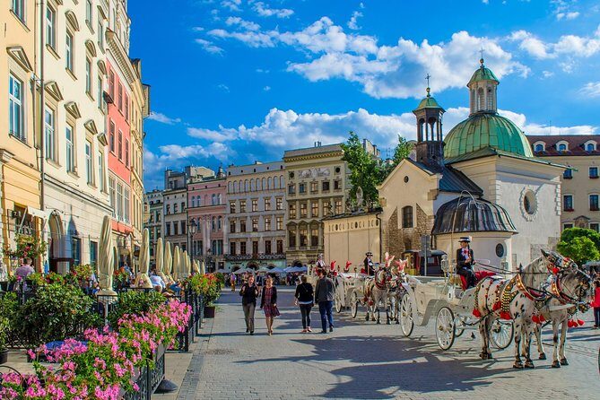 Krakow Old Town Highlights Private Walking Tour - Why This Tour Works Well