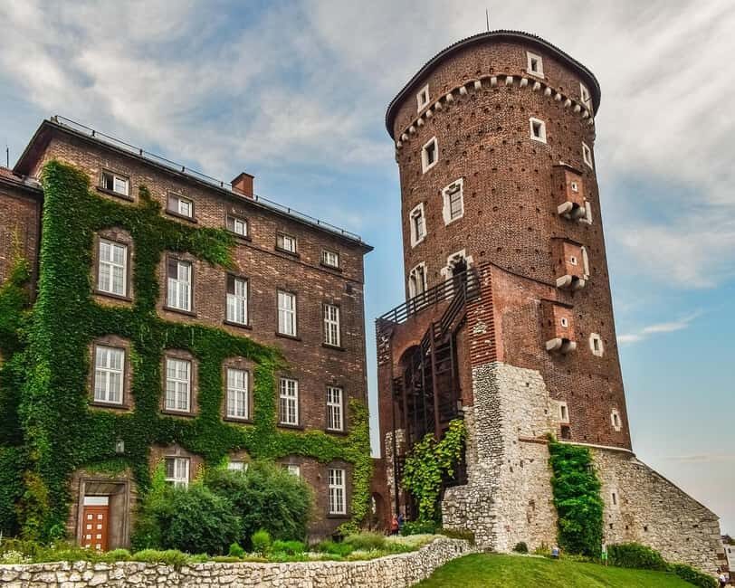 Krakow: Old Town Walking Tour with Private Guide - Is It Worth the Price?