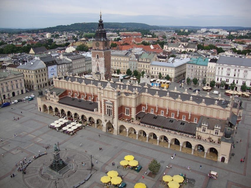Krakow: Private Half Day City Tour with Local - A Walk Through Krakow’s Historic Heart: Old Town and Rynek Główny