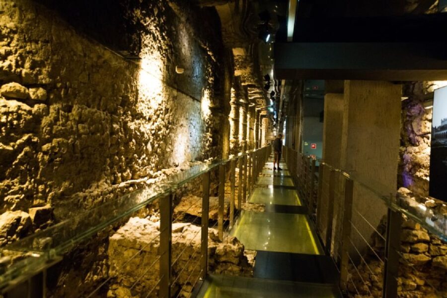 Krakow: Rynek Underground Museum Guided Tour & Stories - Why This Tour Works Well