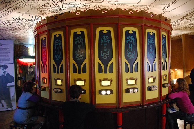 Krakow: Skip the line Oskar Schindlers Museum Private Tour - What’s Included and What’s Not