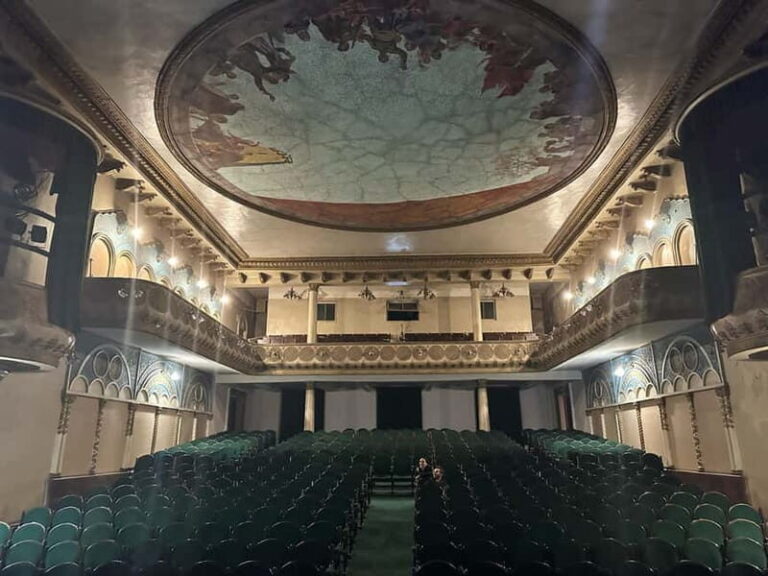 Kutaisi:Chiatura Tour with Katskhi Pillar & Cable Car - What Makes This Tour Stand Out?