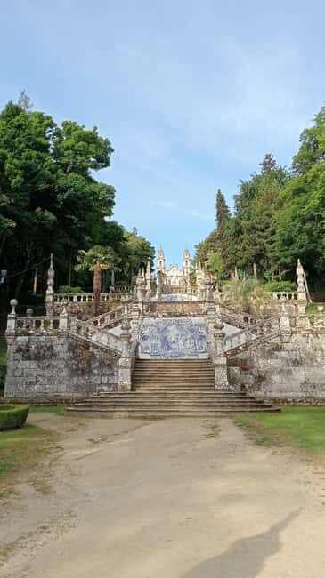 LAMEGO: Douro Valley and History of the City 6H - An In-Depth Look at the Lamego Tour Experience