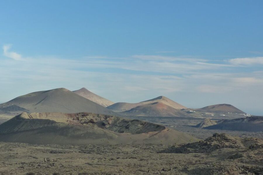 Lanzarote: Guided Volcano Hike with Transfers - The Guides: Knowledge, Passion, and Personal Touches
