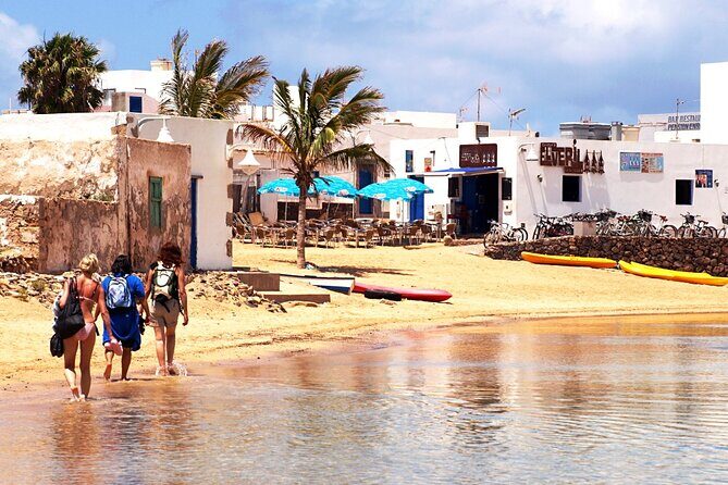 Lanzarote Tour: Lagomar Museum, Guatiza Cactus Garden & La Graciosa Island - The Experience Breakdown: What You Can Expect