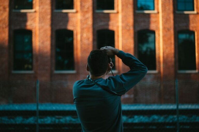 Lausanne: Capture the most Photogenic Spots with a Local - What’s Included and How It Works