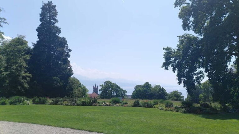 Lausanne: Cultural and Historical Guided Walking Tour - The Landmarks in Detail