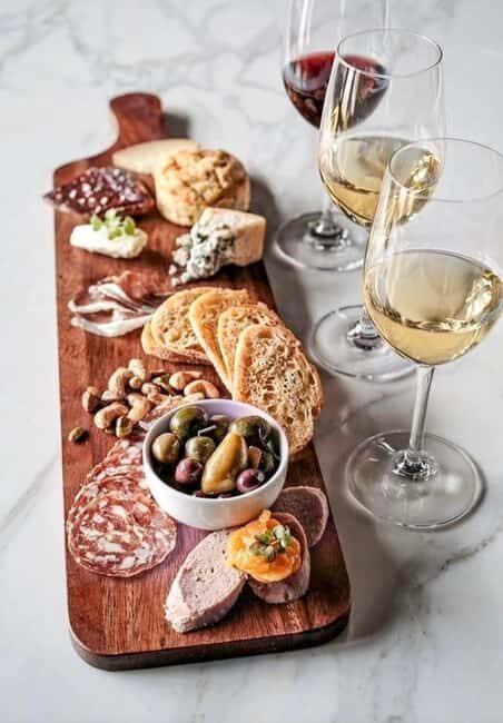 Lazise: Wine Tasting Experience with Local Delicacies - An In-Depth Look at the Experience