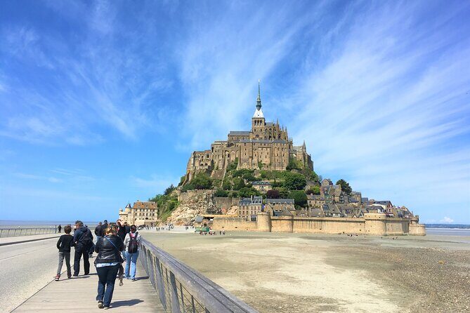 Le Havre to Mont Saint Michel: Small Group Private Tour - The Experience of Guides and Reviews