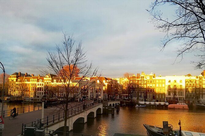 Learn to Make Dutch Pancakes in a Beautiful Amsterdam Canal House - Authenticity and Cultural Touches