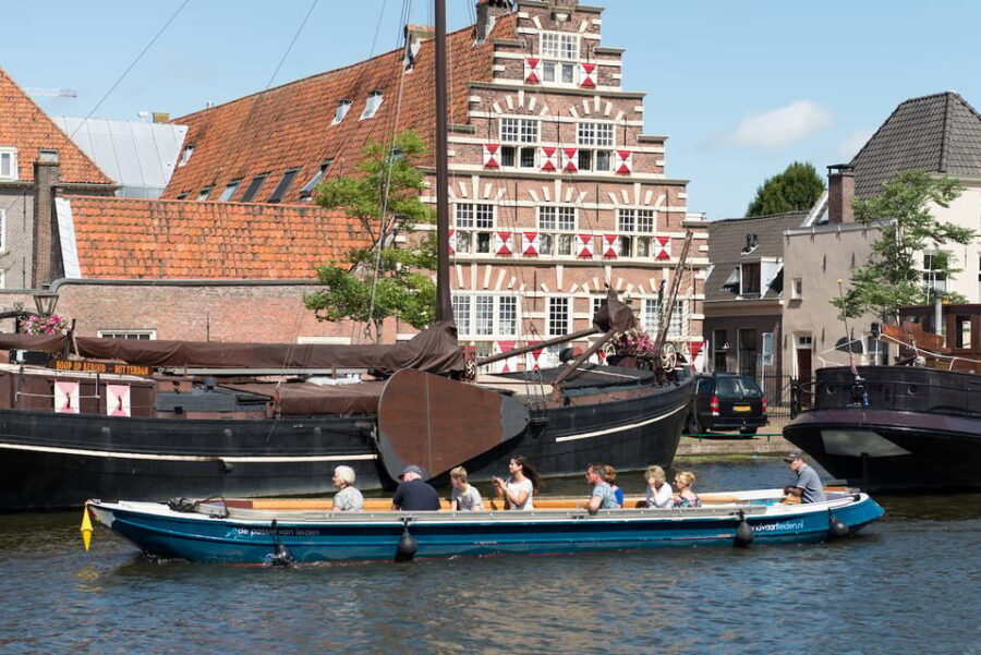 Leiden: Guided City Canal Cruise - Who Will Love This Tour?