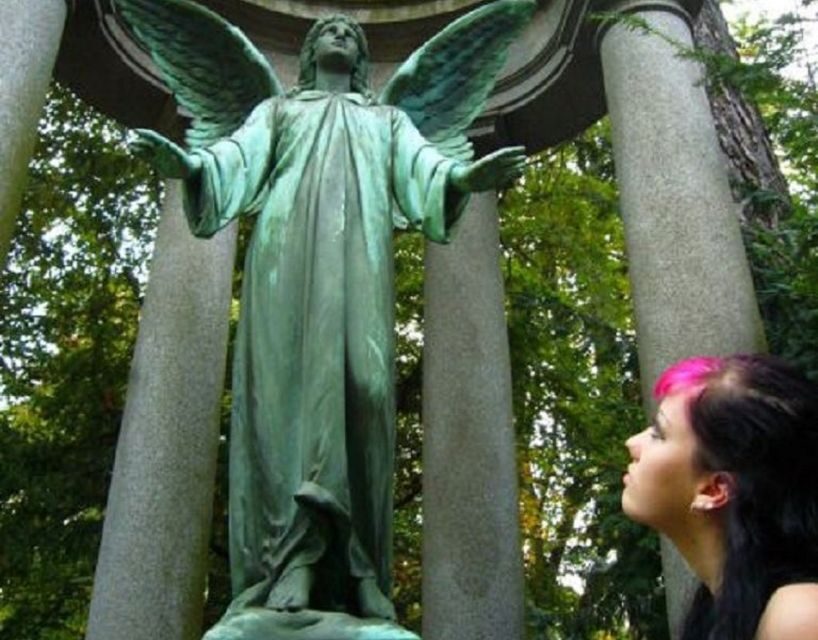 Leipzig: Guided Tour of the Southern Cemetery - Who Will Love This Tour?
