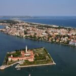 Lido Bike Tour: With a Local on the Island of Cinema - Key Points