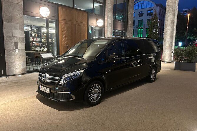 Limousine Transport Service Munich Airport - The Experience on the Road