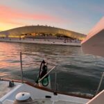 Lisbon: 2H Sunset Boat Cruise Tour with Drinks - The Crew and Service