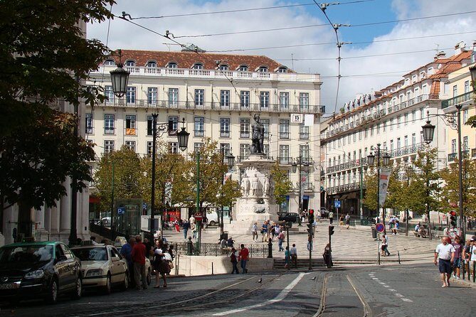 Lisbon 3-Hour Bohemian Walking Tour of Chiado and Bairro Alto - Practical Tips for Your Tour