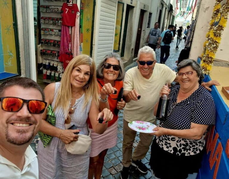 LISBON: Amazing Tuktuk tours with a local portuguese guide - What to Expect During the 1.5 Hours