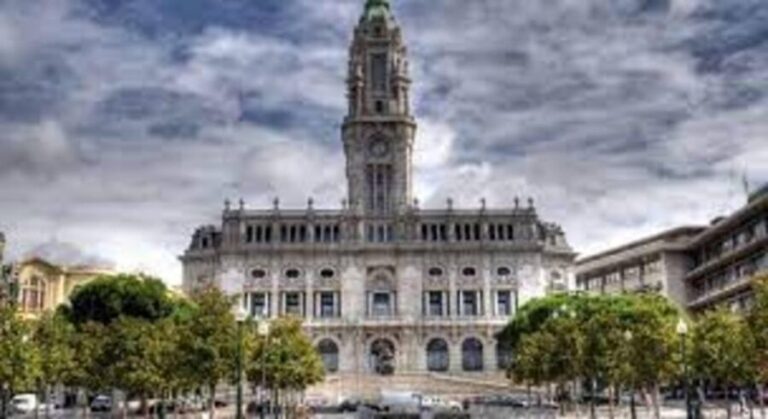 Lisbon and Obidos private day trip from Porto - What Makes This Tour Stand Out