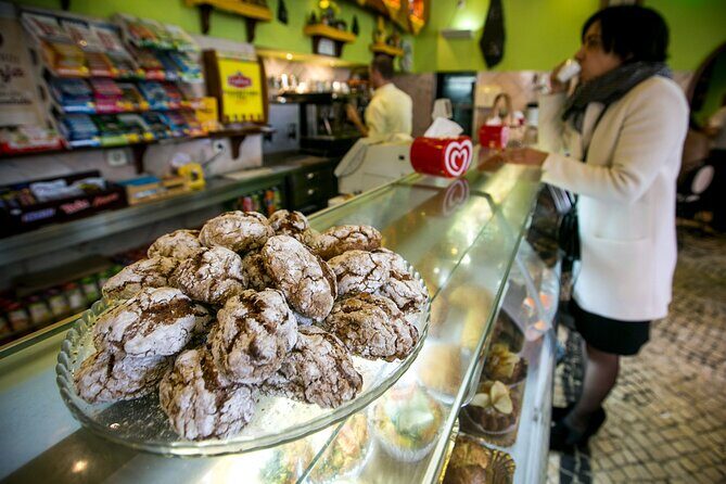 Lisbon Awakens: A Culinary Crossroads, Reborn. - The Experience: What Makes It Stand Out?