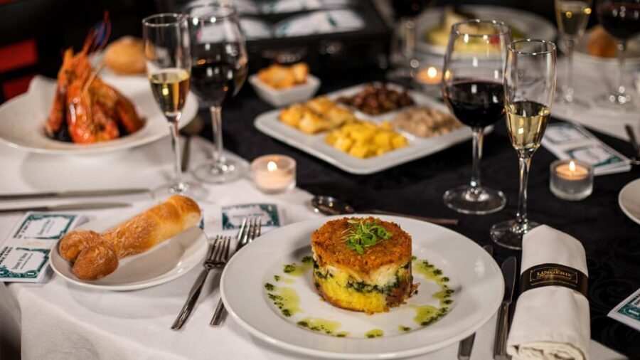 Lisbon: Erotic Cabaret Show and Dinner - What to Expect During the Night