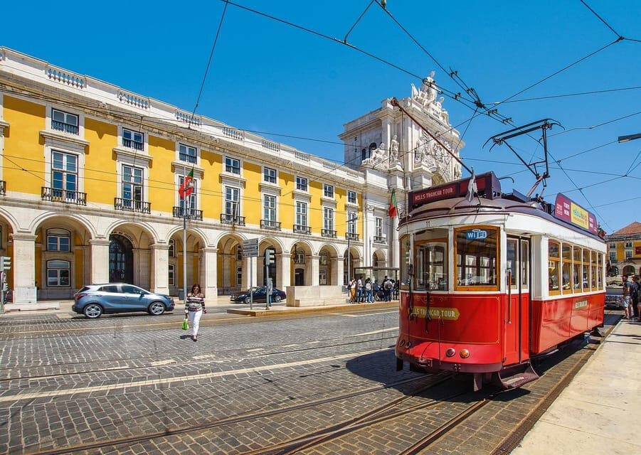 Lisbon: Guided Eco Tuk Tuk sightseeing tour - The Practical Side: Pricing, Duration, and Group Size
