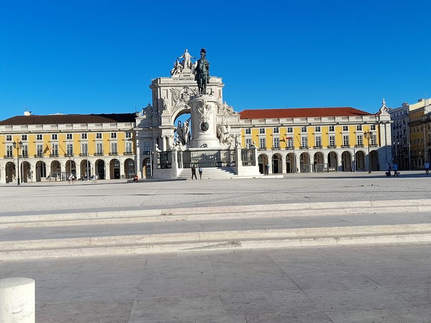 Lisbon: Private Tuk-Tuk Tour for 2 hours - Starting Point and End Location