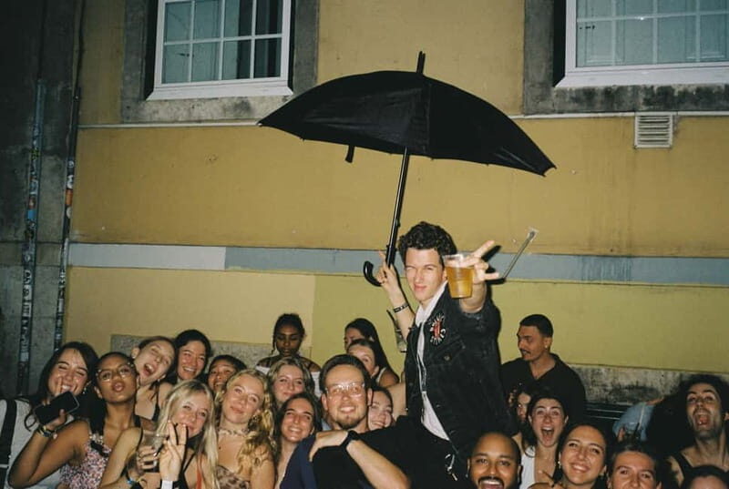 Lisbon Pub Crawl with Free Drinks - Who Is This Tour Best For?