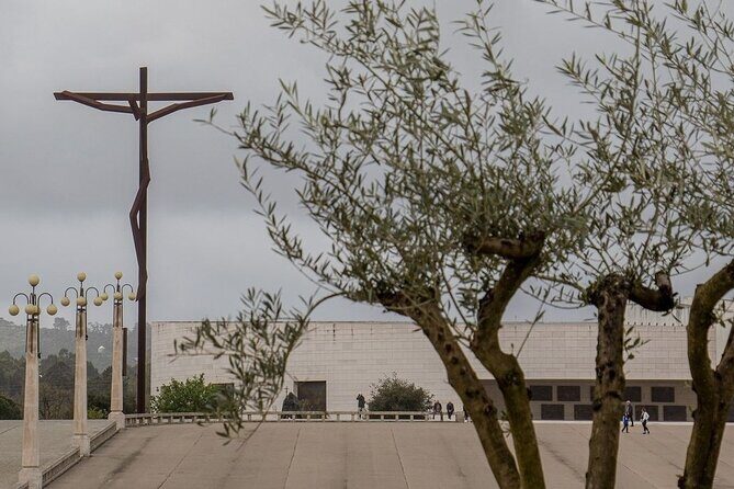 Lisbon: Tour to Fatima, Battle, Nazareth and Obidos (proof of ginja)! - Who Will Love This Tour?