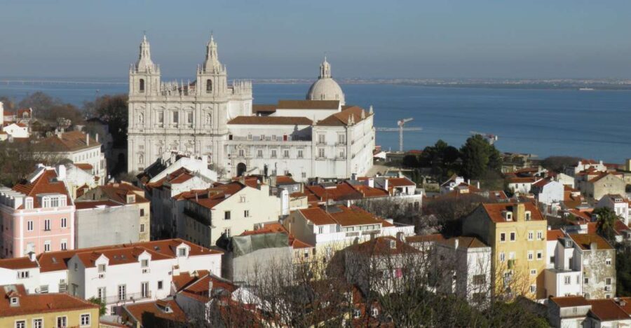 Lisbon: Tower of Saint Georges Castle Church Ticket & Drink - What Reviews Reveal
