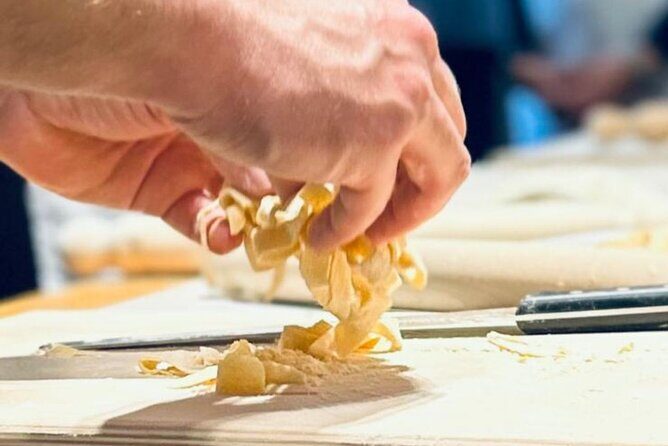 Live cooking class pasta -Small group or Private,in 5 languages - Authenticity and Value