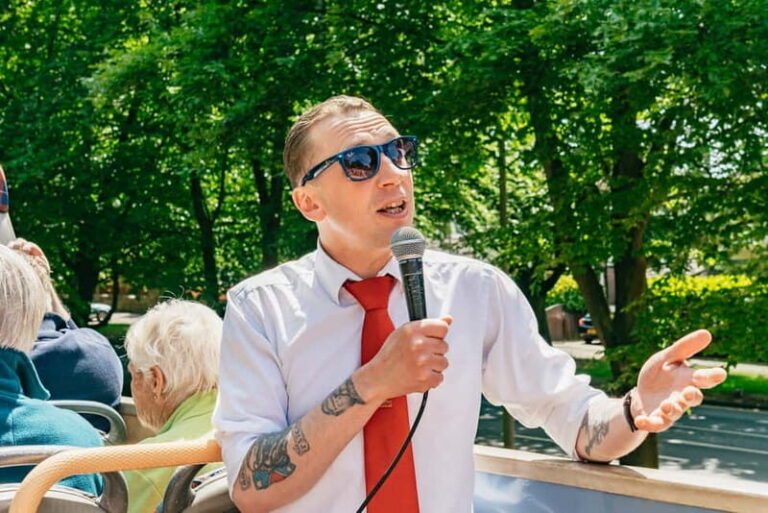 Liverpool: City & Beatles Tour with Live Guide & Live Music - The Itinerary in Detail