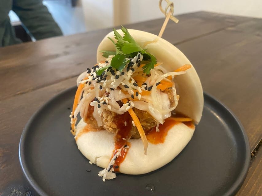 Liverpool: Guided Food and Drink Tour with Tastings - What Makes the Guides Stand Out