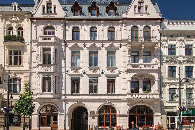 Lodz Old Town Manufaktura Highlights Private Walking Tour - Final Thoughts: Is This Tour Right for You?