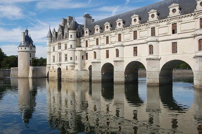 Loire Valley Castles Guided Day Trip from Paris in minivan - An In-Depth Look at the Loire Valley Castle Tour