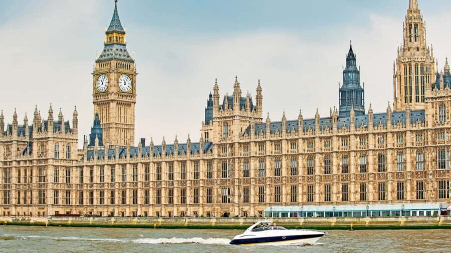 London: 2 hour private luxury Thames boat cruise / hire - Price and Value Analysis