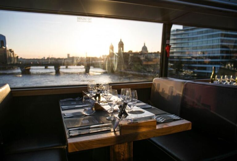 London: 4 Course Lunch Tour by Luxury Coach - The Food & Service Experience