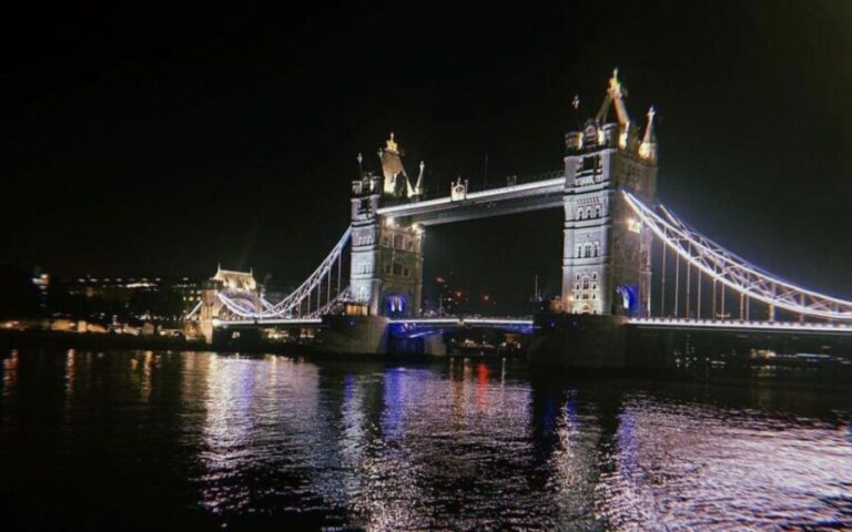 London Bridges Night Time Light Private Tour - An Intimate Glimpse of London’s Nighttime Skyline