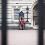 London: Changing of the Guard Private Group or Family Tour - The Guide and the Experience