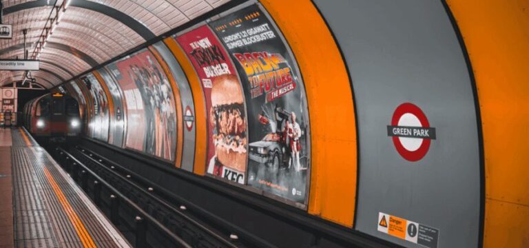 London: Changing of the Guard with a an APP - Who Will Appreciate This Tour?