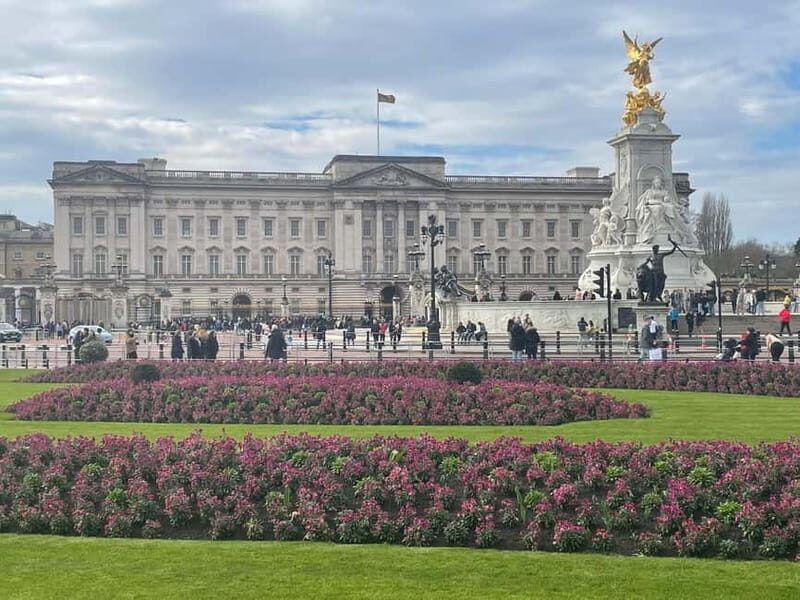London: Essential Tour and Changing of the Guard - Who Will Appreciate This Tour?