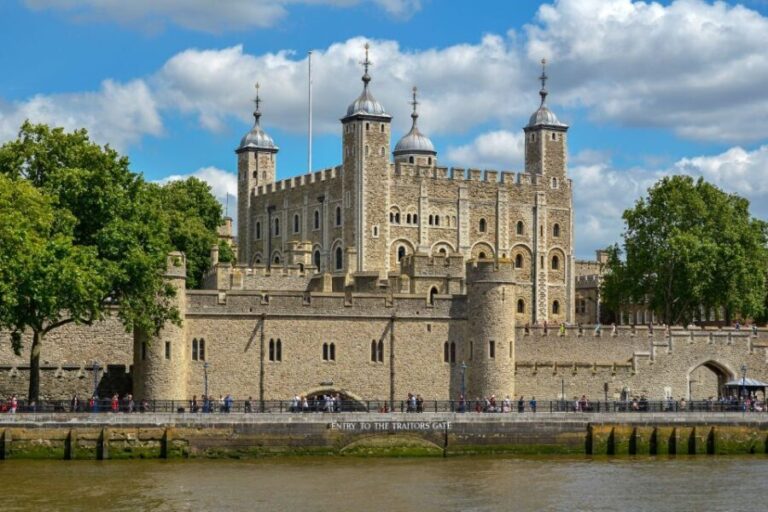 London: Full-Day Sightseeing Bus Tour with River Cruise - Who Should Consider This Tour?