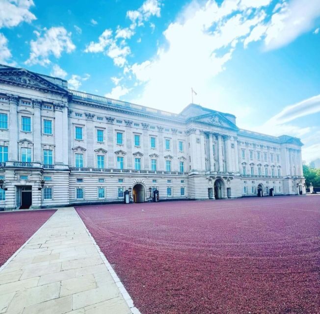 London: Guided Walking Tour with Changing Of The Guard - Authentic Insights from Reviews